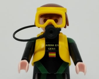 Playmobil custom with uniform of the Geas group of the Civil Guard