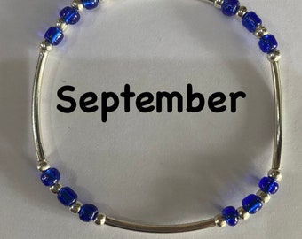 Pulsera elástica de color piedra de nacimiento de septiembre con cuentas y fideos plateados