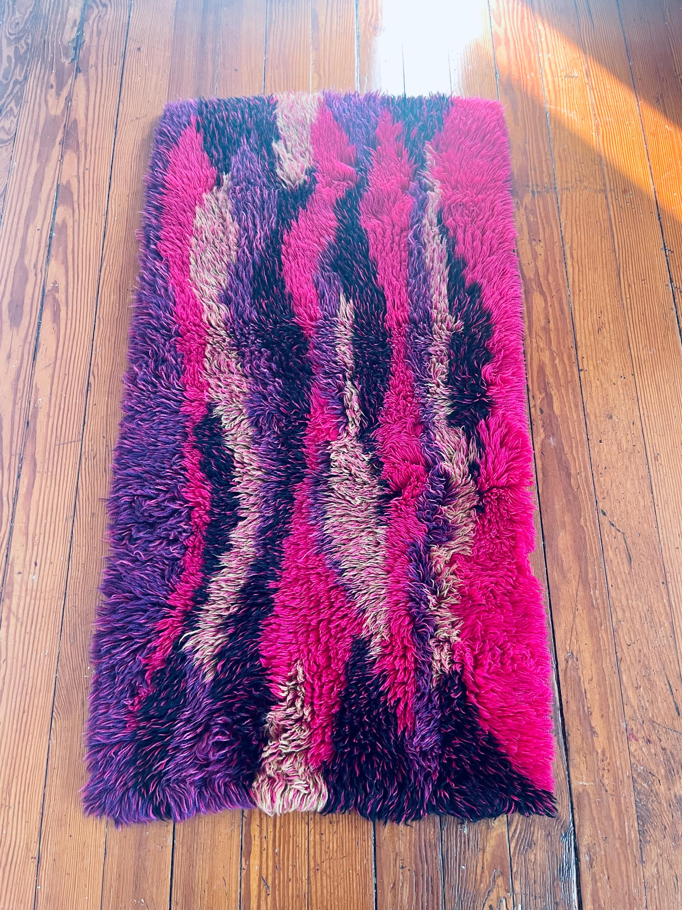 Vintage C 1960s Scandinavian Rya Shag Wool Rug Abstract Waves in Bold ...