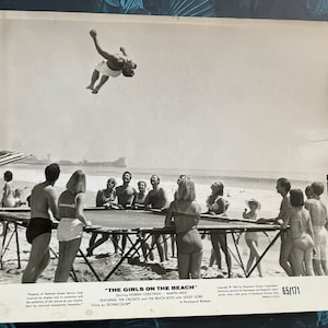 1965年 The Girls on the Beach ビンテージ映画ポスター The Girls on the Beach (1965) Vintage Movie Photo of People