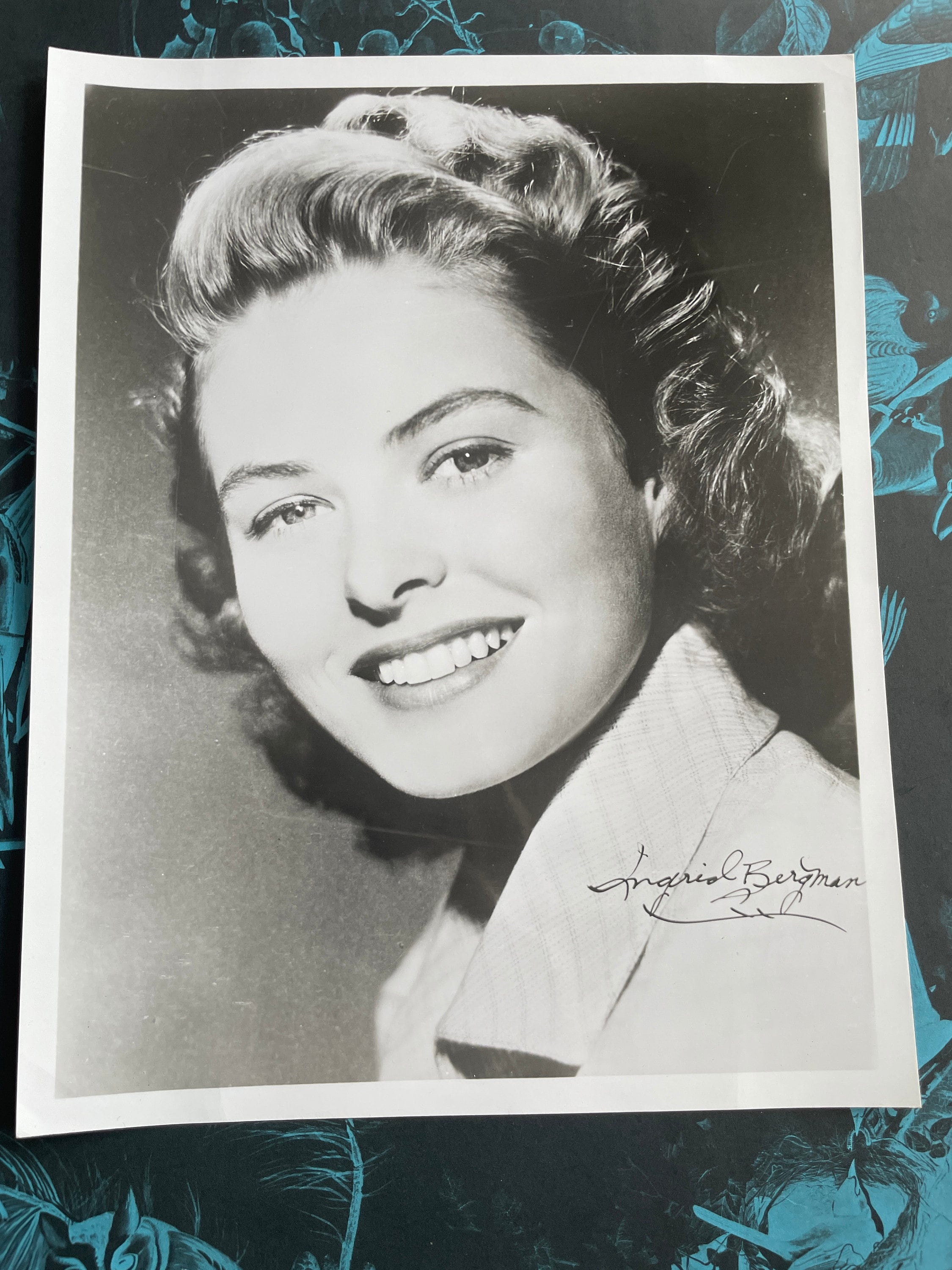 カサブランカの女優イングリッド・バーグマンのサイン入りヘッド