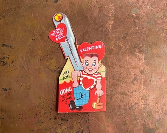 Tarjeta de felicitación vintage de San Valentín con el pelo corto y la campana &quot;Ring the Bell&quot; del juego de carnaval, década de 1950, sin usar, nueva y antigua