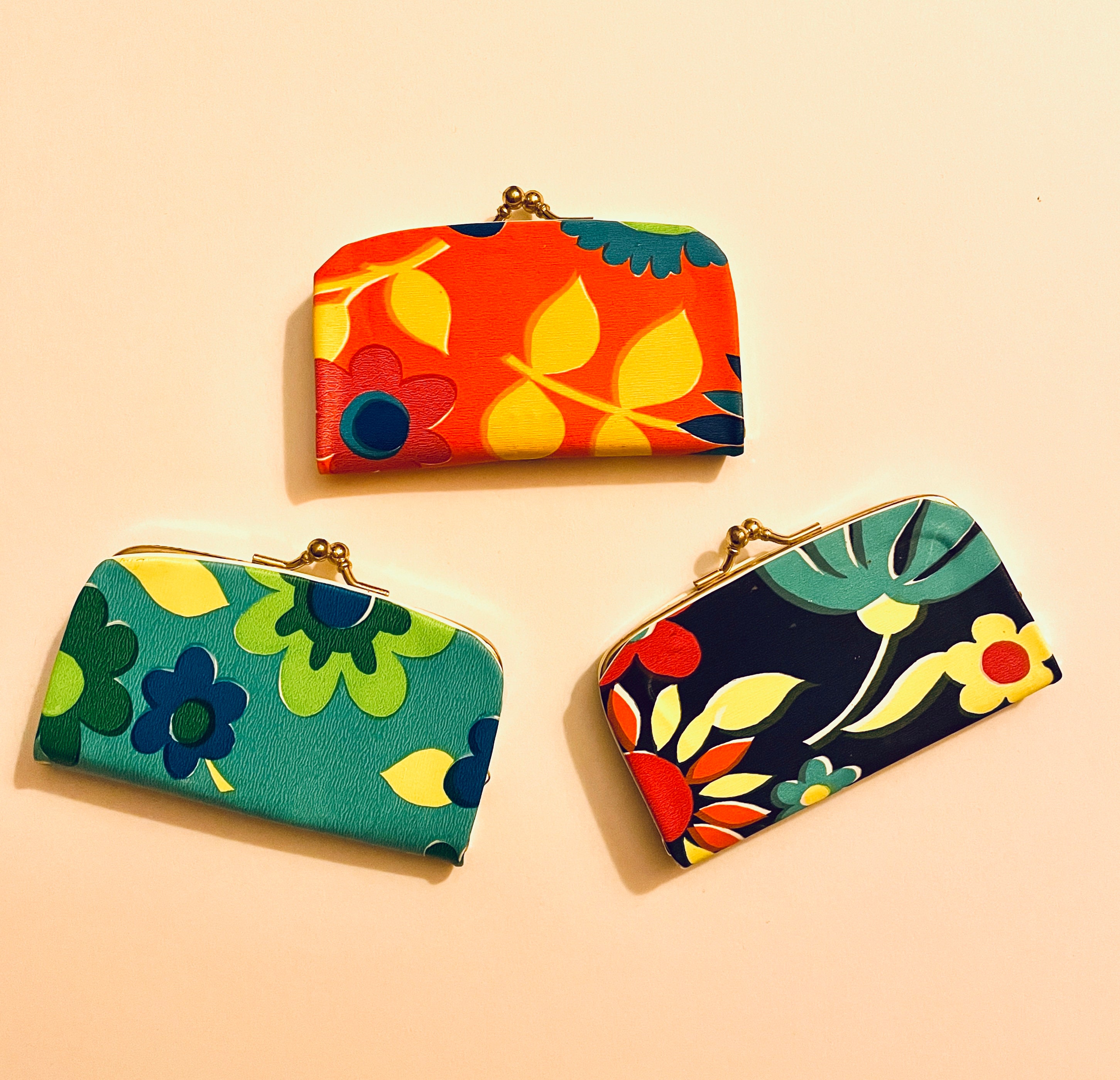 Retro Craft Market Money Rubber Squeeze Coin Purse - Not Your Mama's  Craft Market