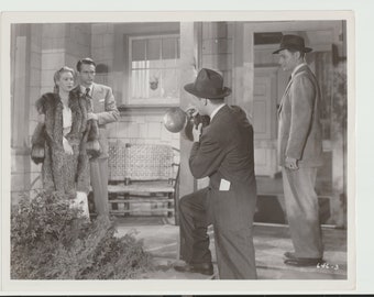 La sombra de una mujer (1946) Foto de película antigua Helmut Dantine, Andrea King, William Prince, Don McGuire de la película de los años 40