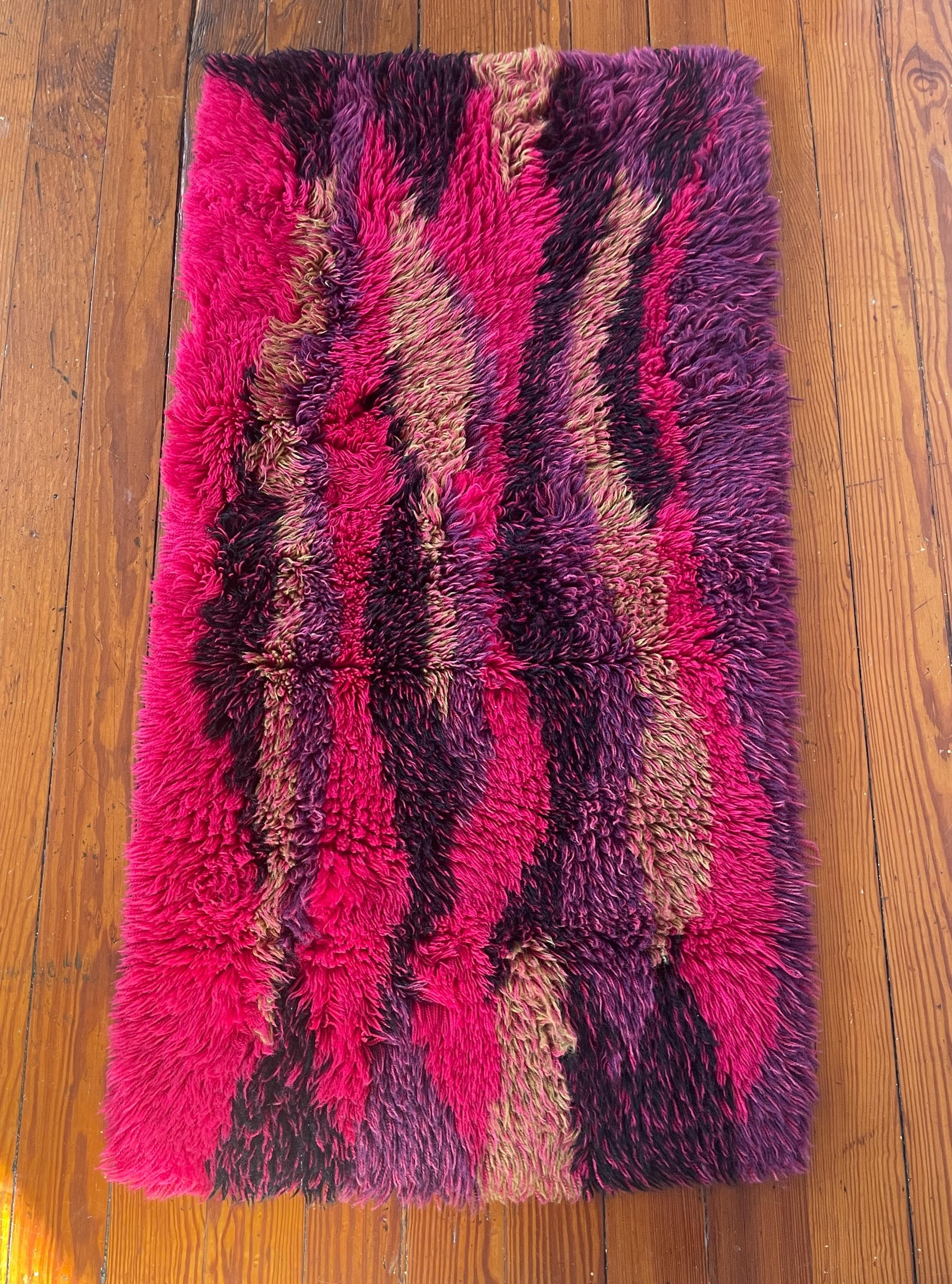 Vintage C 1960s Scandinavian Rya Shag Wool Rug Abstract Waves in Bold ...