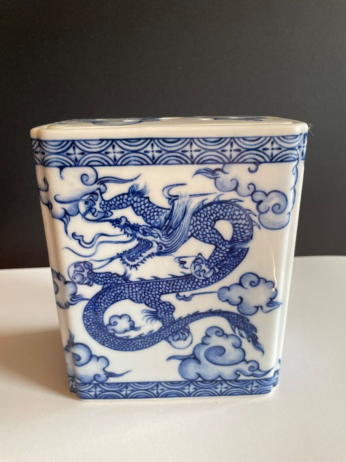 中国製アヘン枕 / 雲間に五本爪の龍を描いた磁器枕 - ヴィンテージの青