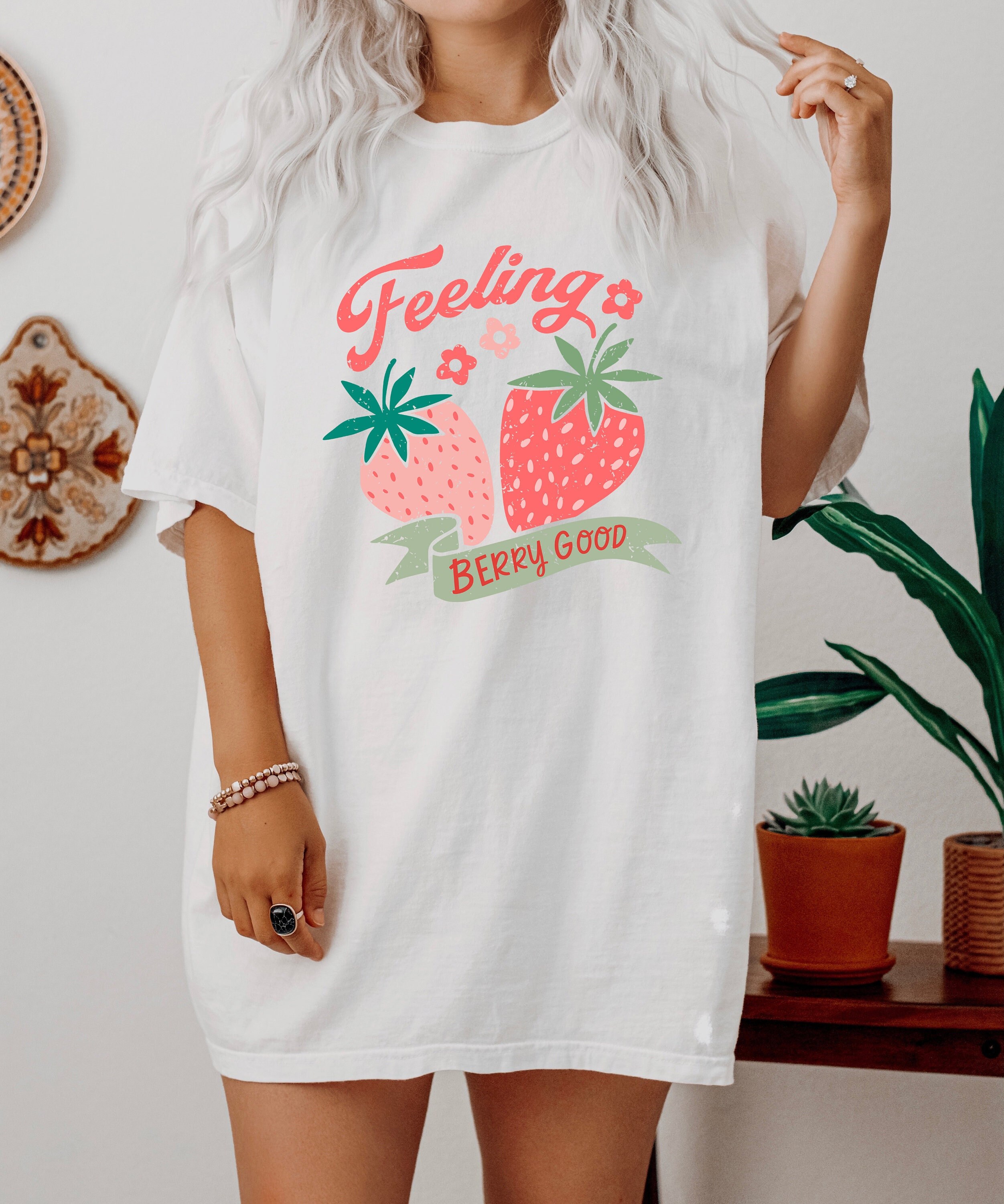 Retro Strawberry Colors Cotton Womens Comfort Oversized shirt Inspired Shirt T- Boho Unisex Good Mens Etsy Feeling - Berry Tee Vintage