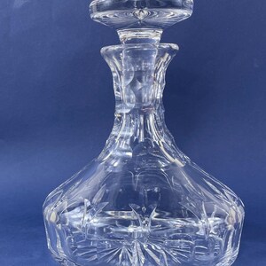 Vntage Crystal Decanter Wth a Stopper - Etsy