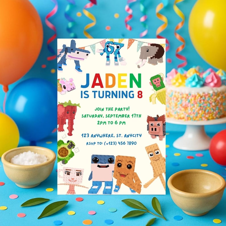 Op de afbeelding: Een verjaardagsuitnodiging met de naam "Jaden" en de tekst "Is Turning 8". De uitnodiging bevat gepixelde dierenillustraties en feestdetails. Kleurrijke ballonnen, confetti en een taart versieren de sc&egrave;ne.