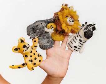Conjunto de 4 títeres de dedo de animales Safari / Juego de simulación Montessori y juguete Waldorf / Elefante, Cebra, León, + Títere de dedo de fieltro con aguja de tigre
