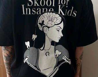 Skool for Insane Kids - T-Shirt