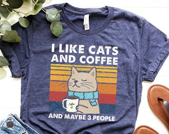 Me gustan los gatos y la camisa de café, la camisa de amante del café, la camisa de gato divertida, el regalo de mamá del gato, la camisa de amante del gato, la camisa de café retro, la camisa de gato vintage