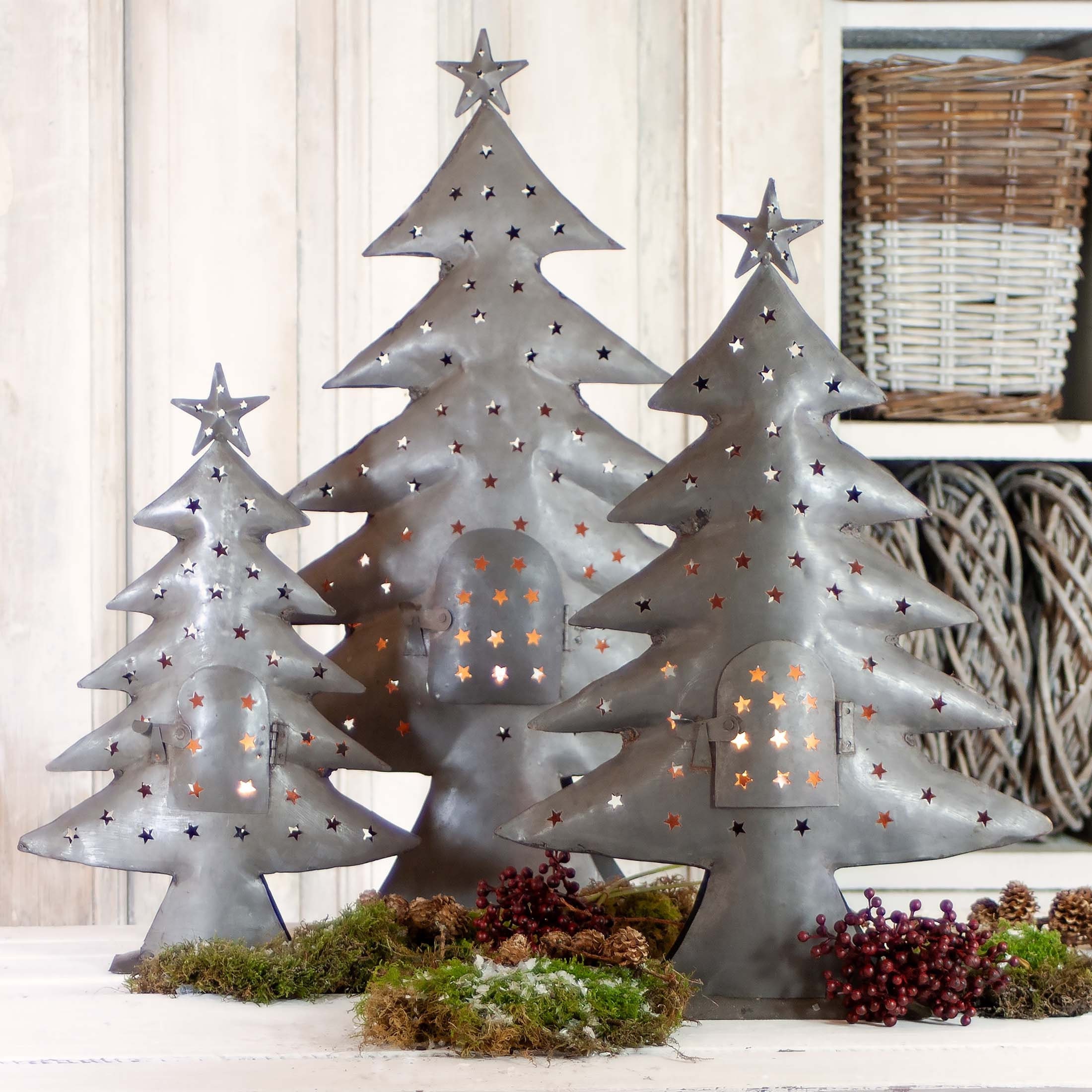 Tannenbaum metall gross