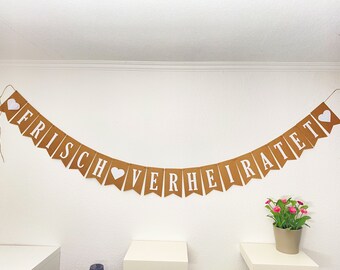 Girlande/Wimpelkette/Banner „Frisch verheiratet“ für die Hochzeit Dekoration