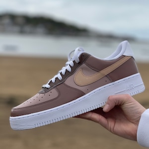 Le « Mocha » personnalisé Nike Air Force 1