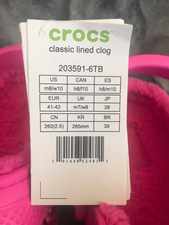 w10 crocs size