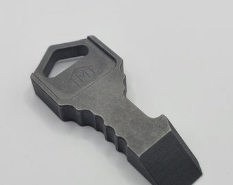 TactKey- titanium prybar key