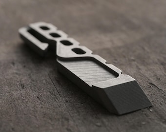 Titanium Prybar: USA Made Pocket Tool