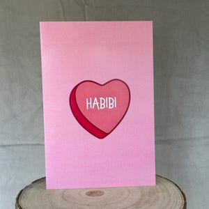 Grußkarte „Habibi“ – Rosa Herzkarte für Liebe, Freundschaft & süße Botschaften