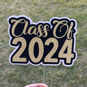 Class of 2024 Cake Topper Charm, Graduation Cake Topper, Grade Cake Décor, College Graduation Cake,  2024 Cake Topper