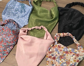 Tedere bloemen/polka dot/effen kleur satijnen hoofddoek, driehoekige hoofddoek, haartoebehoren, zomerhoofddoek, hoofddoek voor vrouwen, verjaardagscadeau