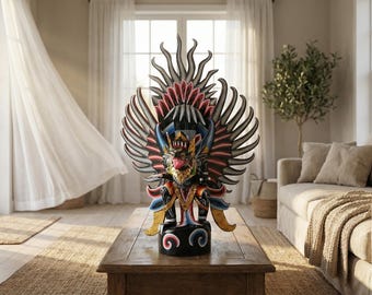 バリ島手作り木製ガルーダ像、木彫、彫刻、インドネシア・バリ島産