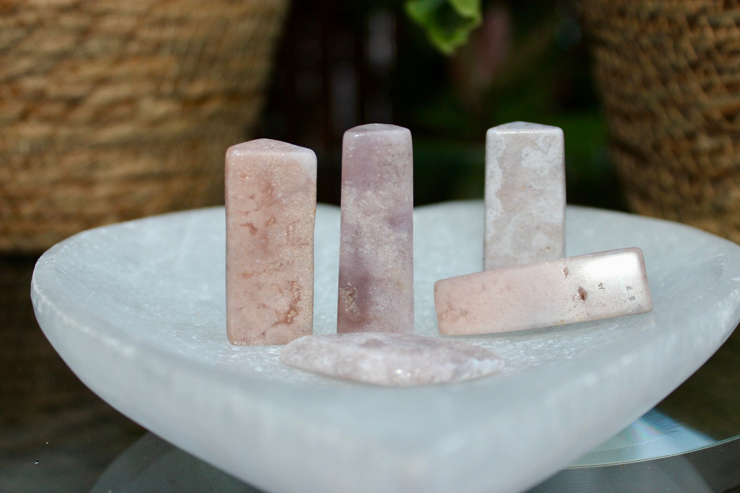 Mini Forme Libre d'améthyste Rose Intuitivement Choisie Du Brésil