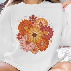 Retro Floral Graphic Sweatshirt, Vintage Daisy Flower Pullover, 70s Style Cozy Sweatshirt, Boho Floral Print Sweater