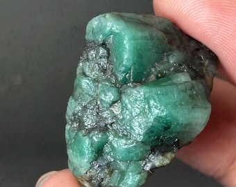 58ct Natural Emerald Raw, Specimen Emerald rough, Raw emerald gemstone, Loose emerald For Making Jewelry Gemstone, Emerald Rough 30x22x15MM
