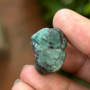 47.ct Natural Emerald Raw, Specimen Emerald rough, Raw emerald gemstone, Loose emerald For Making Jewelry Gemstone, Emerald Rough 25x18x17MM