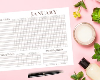 Peut inclure: Un planificateur d'habitudes imprimable pour le mois de janvier. Le planificateur comprend des sections pour les habitudes quotidiennes, hebdomadaires et mensuelles. Le planificateur est imprimé sur du papier blanc et est entouré de divers objets décoratifs, notamment une petite plante, un pot de crème et une bouteille de lotion.