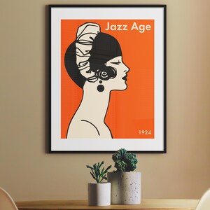 Puede incluir: Una ilustraci&oacute;n en blanco y negro de una mujer con un gran sombrero y un solo pendiente. El fondo es naranja y el texto "Jazz Age 1924" est&aacute; impreso debajo de la ilustraci&oacute;n.