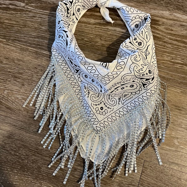 Bandana con frange di strass / Addio al nubilato a Nashville / Cowgirl cosmica / Festa a Nashville / Stampa mucca da discoteca / Forza ragazze / Cowgirl spaziale