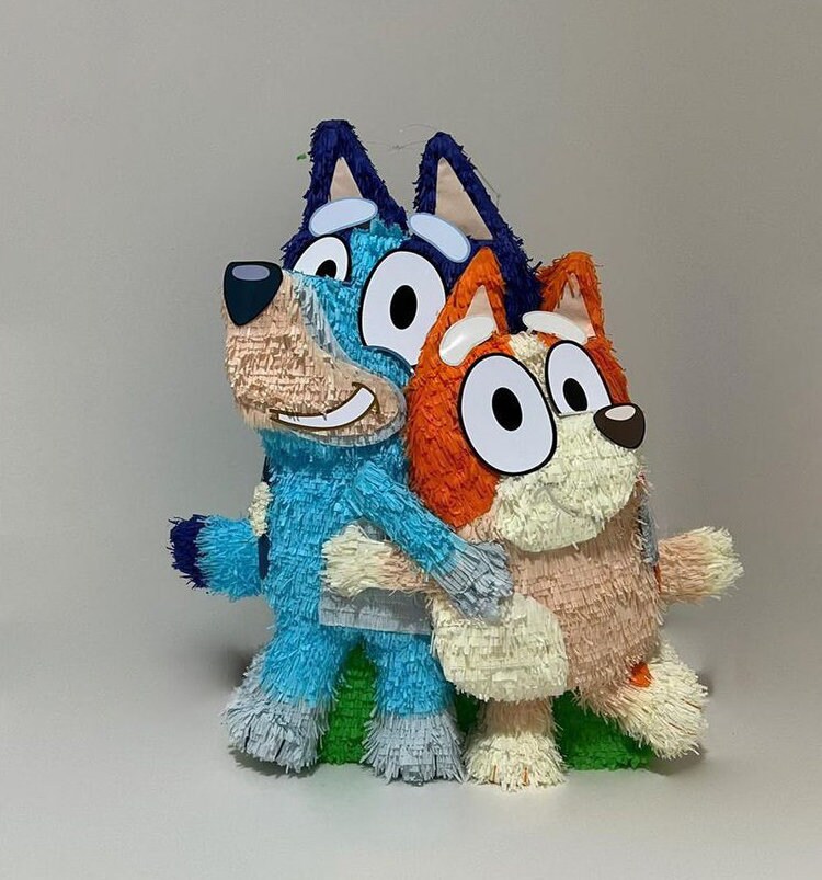 3D Bluey Piñata Bluey and Bingo Custom Pinata Table Etsy España