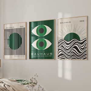 Conjunto de 3 impresiones de arte mural Bauhaus 1919 en color verde esmeralda oscuro/Decoración moderna del hogar/Conjunto de pósteres de colores brillantes/Póster retro contemporáneo
