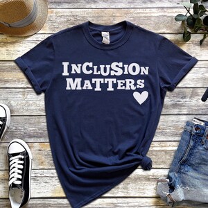 Camisa Inclusion Matters- Camisa SPED- Camisa de terapeuta conductual- Camisa Think Different- Camisa de concientización sobre el autismo- Camisa de terapeuta ABA- Especificaciones Ed