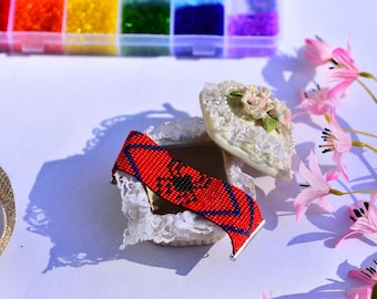 Spider Man Beaded Loom Bracelet: Tobey Maguire Inspired