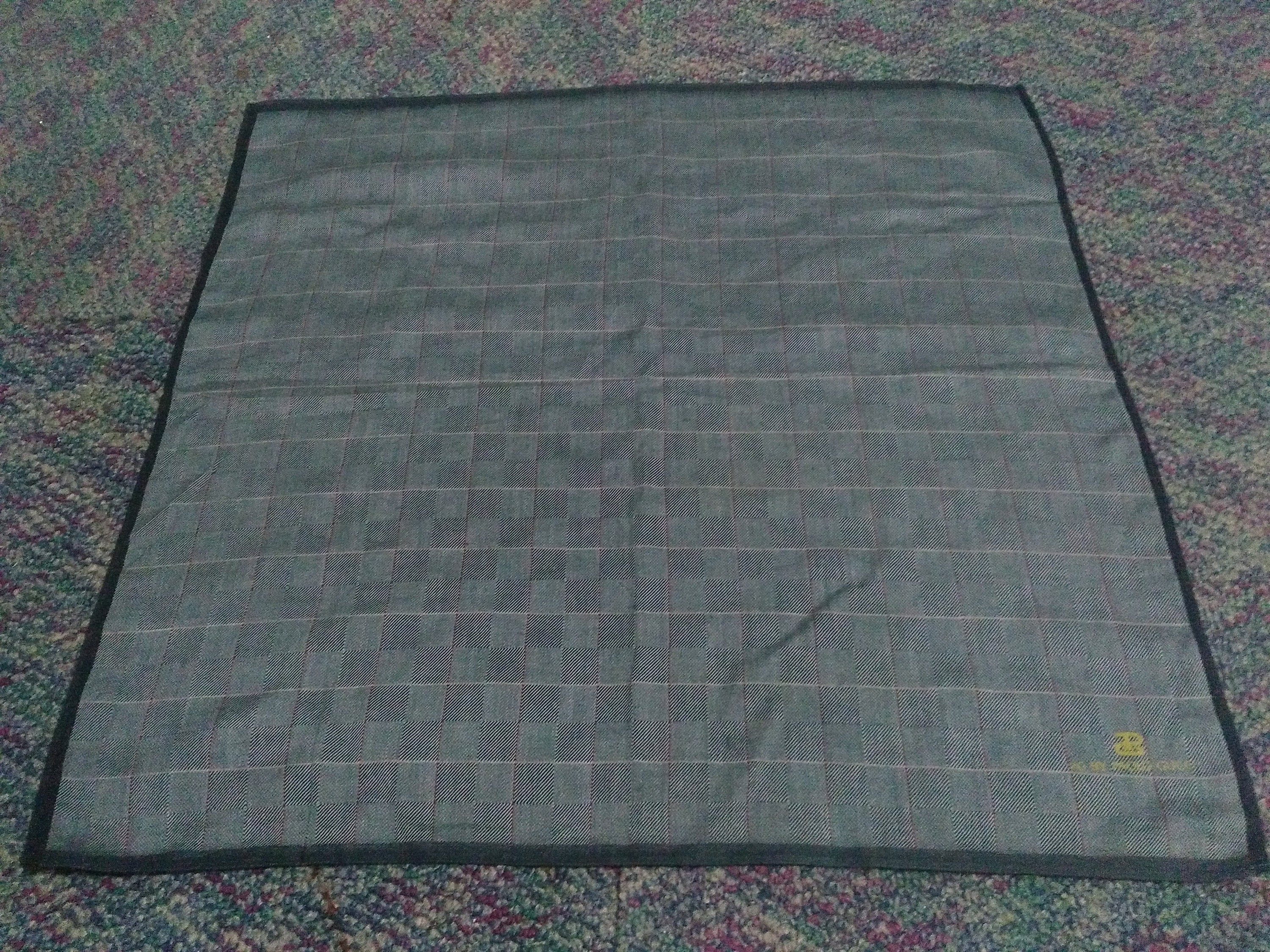 🆕️ Auth GUCCI PAISLEY Printed 100% SILK Pocket Square Handkerchief
