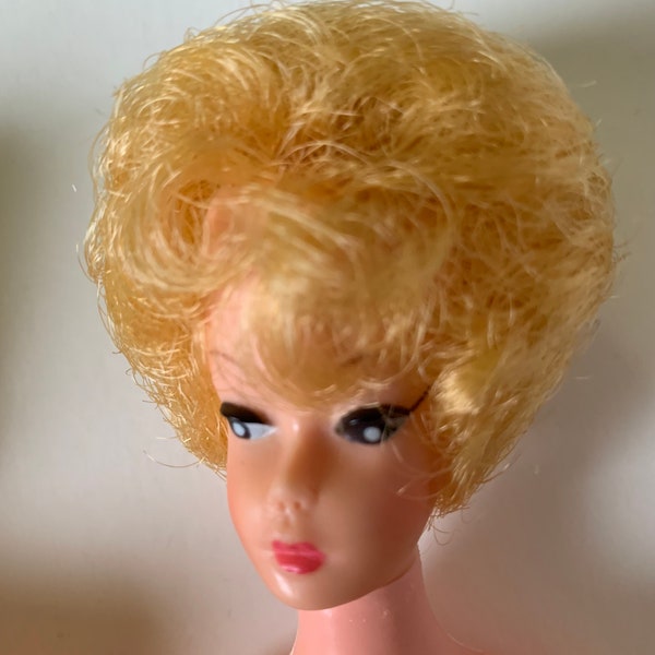 Vintage 1960s Barbie Bild Lilli Clones - Uneedy Wendy Blonde Swirl Ponytail and Bubblecut. Includes dolls and red swim suit, good used cond