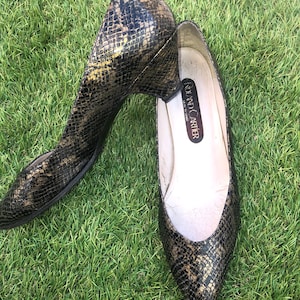 Vintage snakeskin shoes size 5