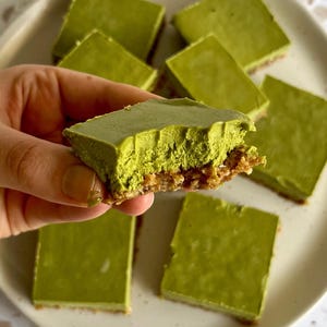 Love matcha? This cookbook is packed with sugar-free, matcha-infused snack recipes and more to help you enjoy the benefits of this antioxidant-rich superfood in every bite.