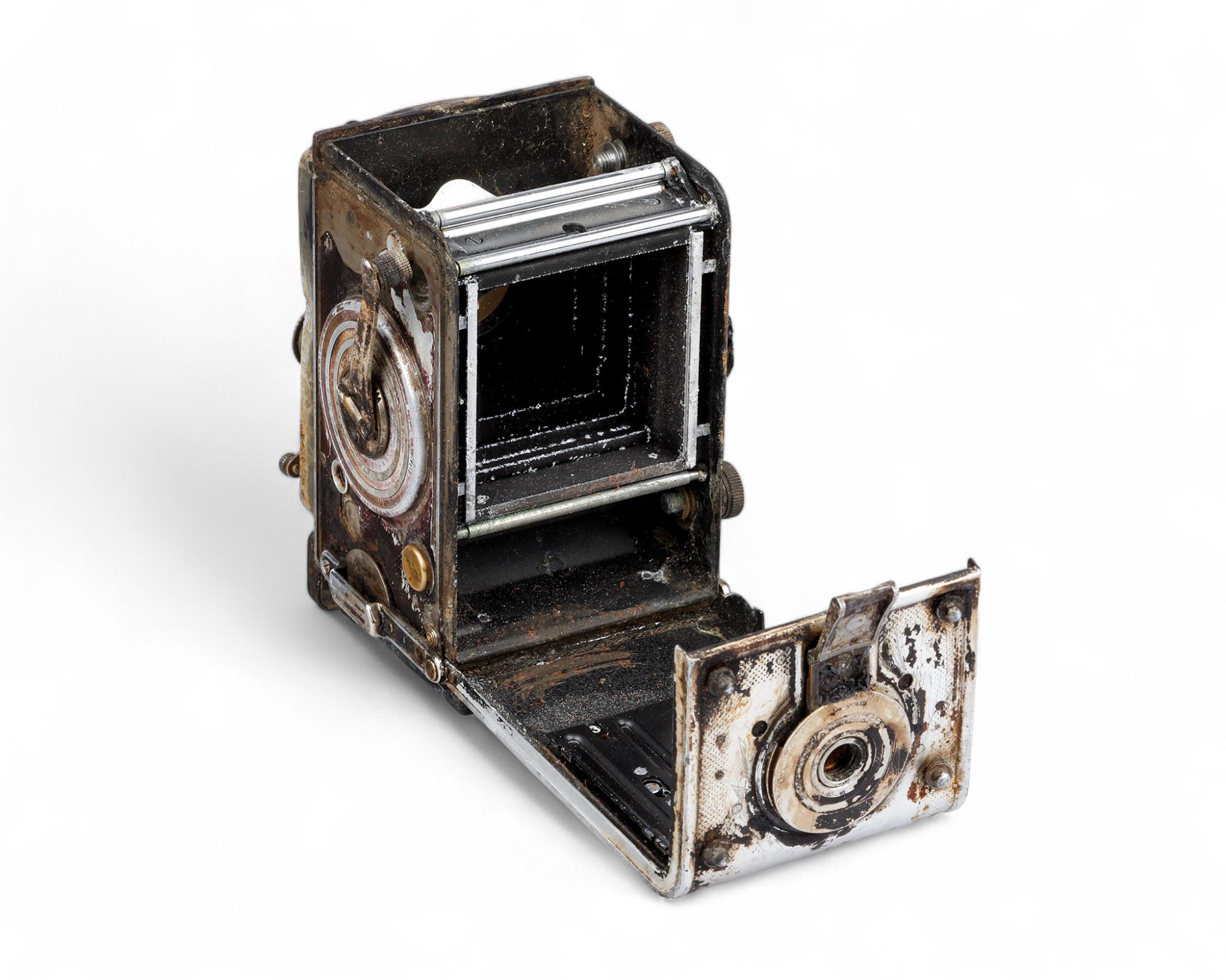 Rollei Rolleiflex 3.5F TLR BURNT CAMERA for Decoration Parts Sold as Is ...