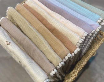 Shoulder Burp Cloth | Organic Cotton | Practical Newborn Gift | Soft & Absorbant