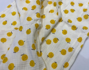 Large Muslin Cotton Cloth: 85x65cm. Baby Burp Cloth. Newborn Gift. Lemon Pattern