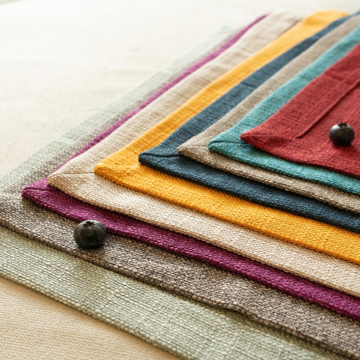 Stain-resistance Fabric Placemat Set of 4 6 8 10 12, Linen Textured Solid Color Placemats, Washable Table Place Mats for Dining Table 14x18" - Etsy