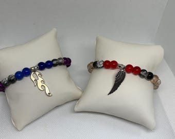 Hjälteinspirerat berlockarmband Hjältar och skurkar-utgåva Present till animefans