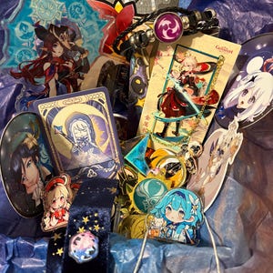 Caja misteriosa aleatoria de fans inspirada en Genshin Impact para regalos y cosplay