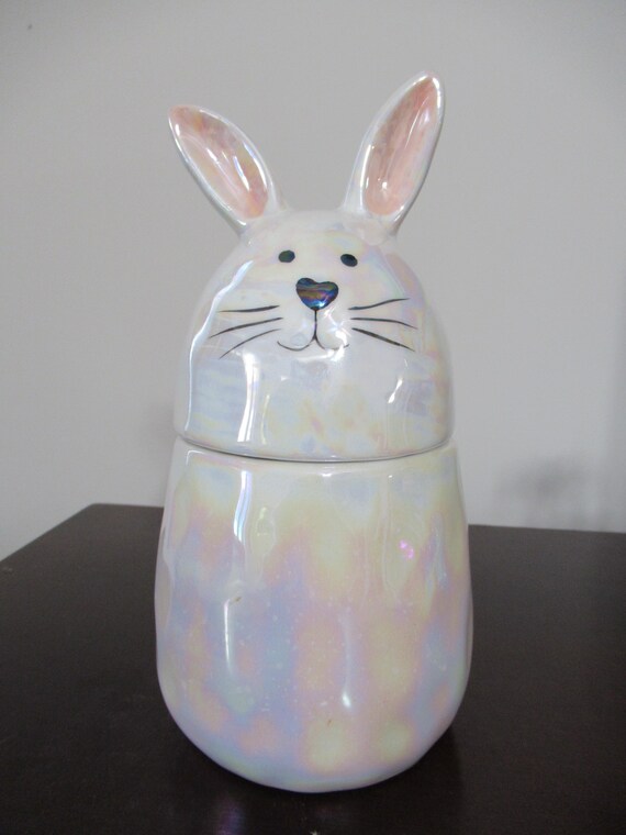 【Yarnnakarn】Rabbit Container うさぎ　小物入れ　置物 Vintage - 10 Strawberry Street Whimsical Cupboard Iridescent Bunny