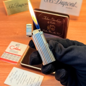 vintage 1970 Solid 18k Gold with 750 hallmark 3 color gold / with box amd documents / working perfect
