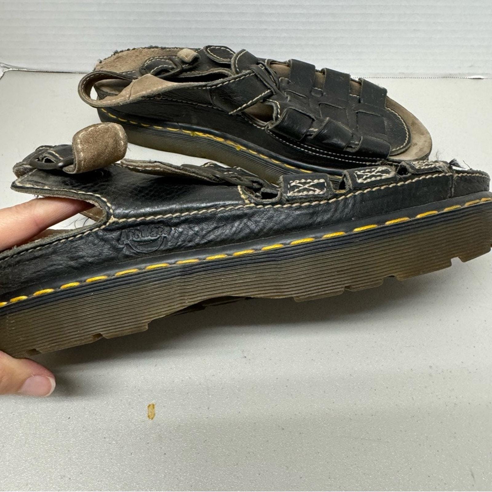 DR. MARTENS Fisherman Black Leather Lug Sole Y2K Sandals Size 13 Dr. Martens Archive Fisherman Sandals | 41181200 | SVD USA main image 3
